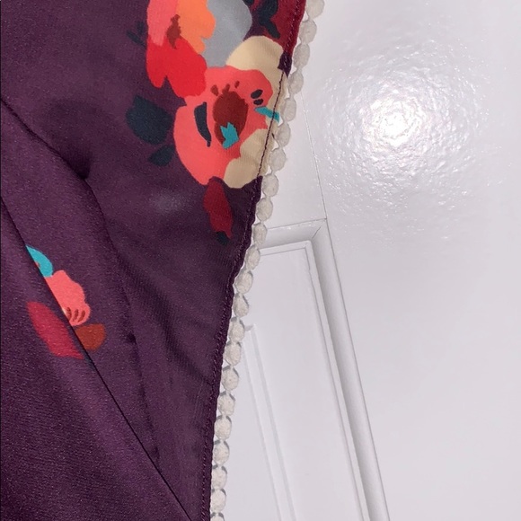 Beautiful blouse - Picture 3 of 4